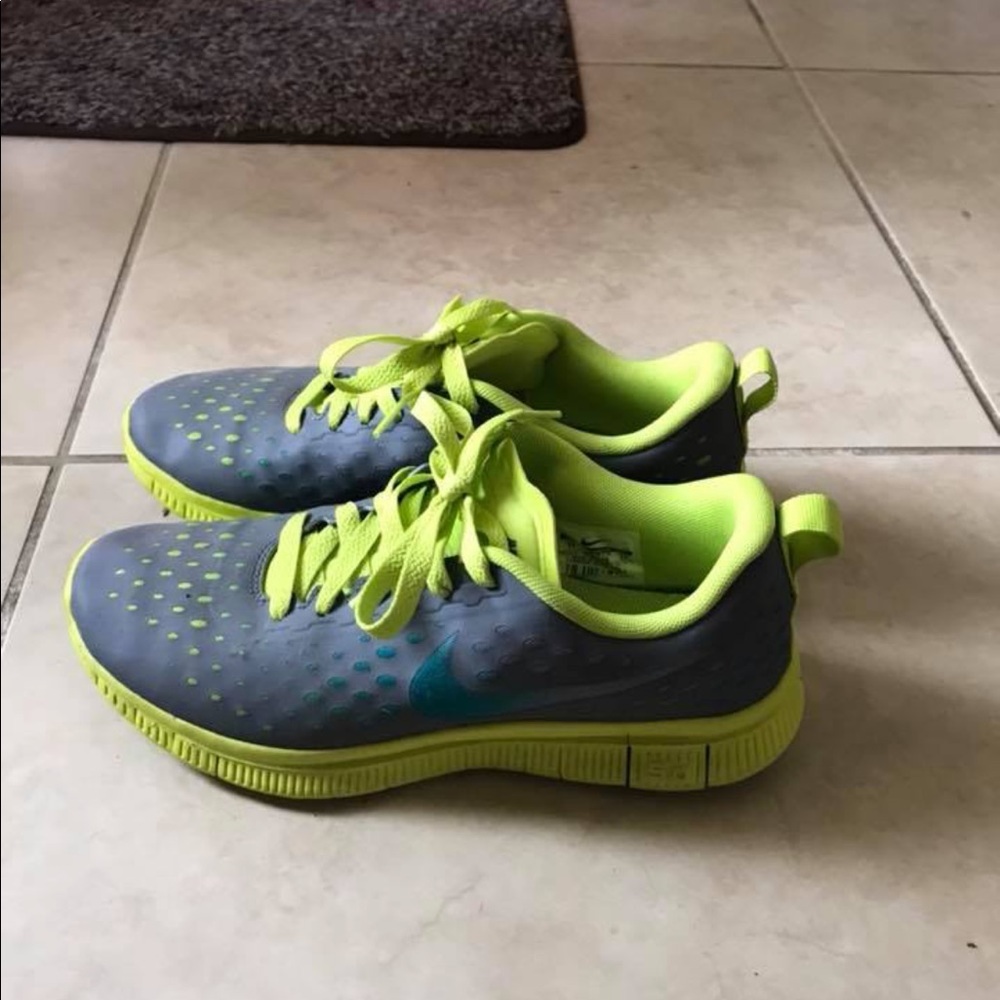 Size 7 youth Nike